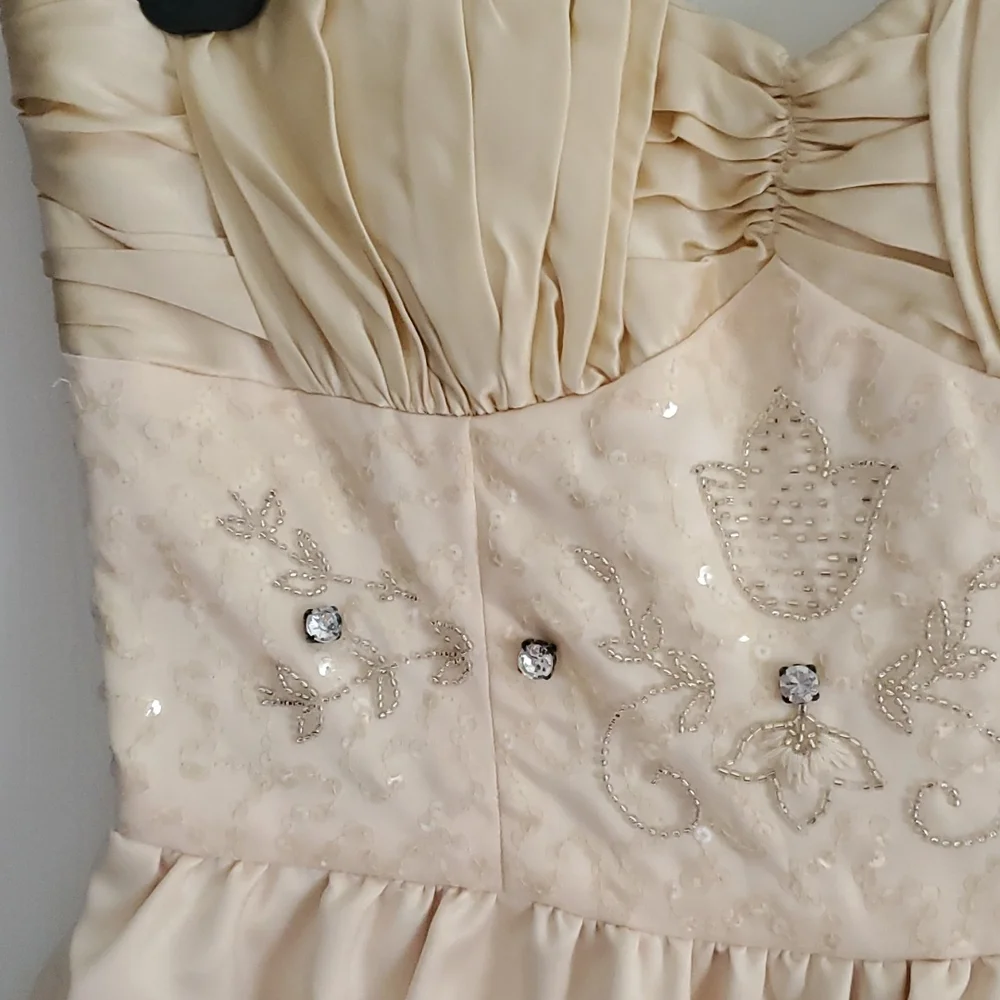 EUC, Betsy Johnson, sz 4 evening dress - Picture 2 of 7